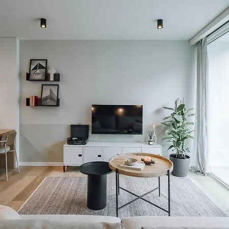 Milfontes - 2 Bedrooms And Shared Pool In Areeiro Lisbon