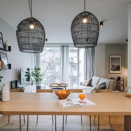 Milfontes - 2 Bedrooms And Shared Pool In Areeiro Apartment