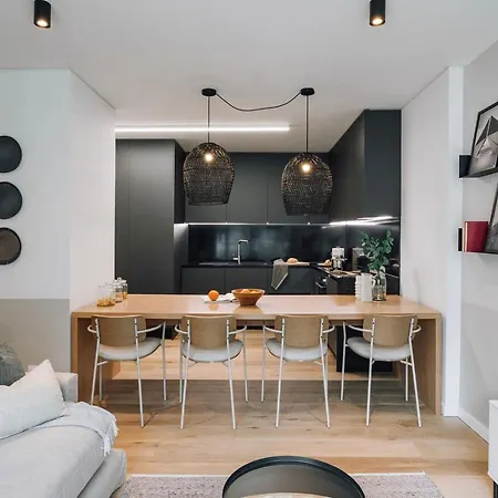 Milfontes - 2 Bedrooms And Shared Pool In Areeiro Апартаменти
