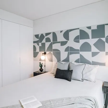 Apartment Milfontes - 2 Bedrooms And Shared Pool In Areeiro *